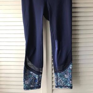 Navy pattern leggings